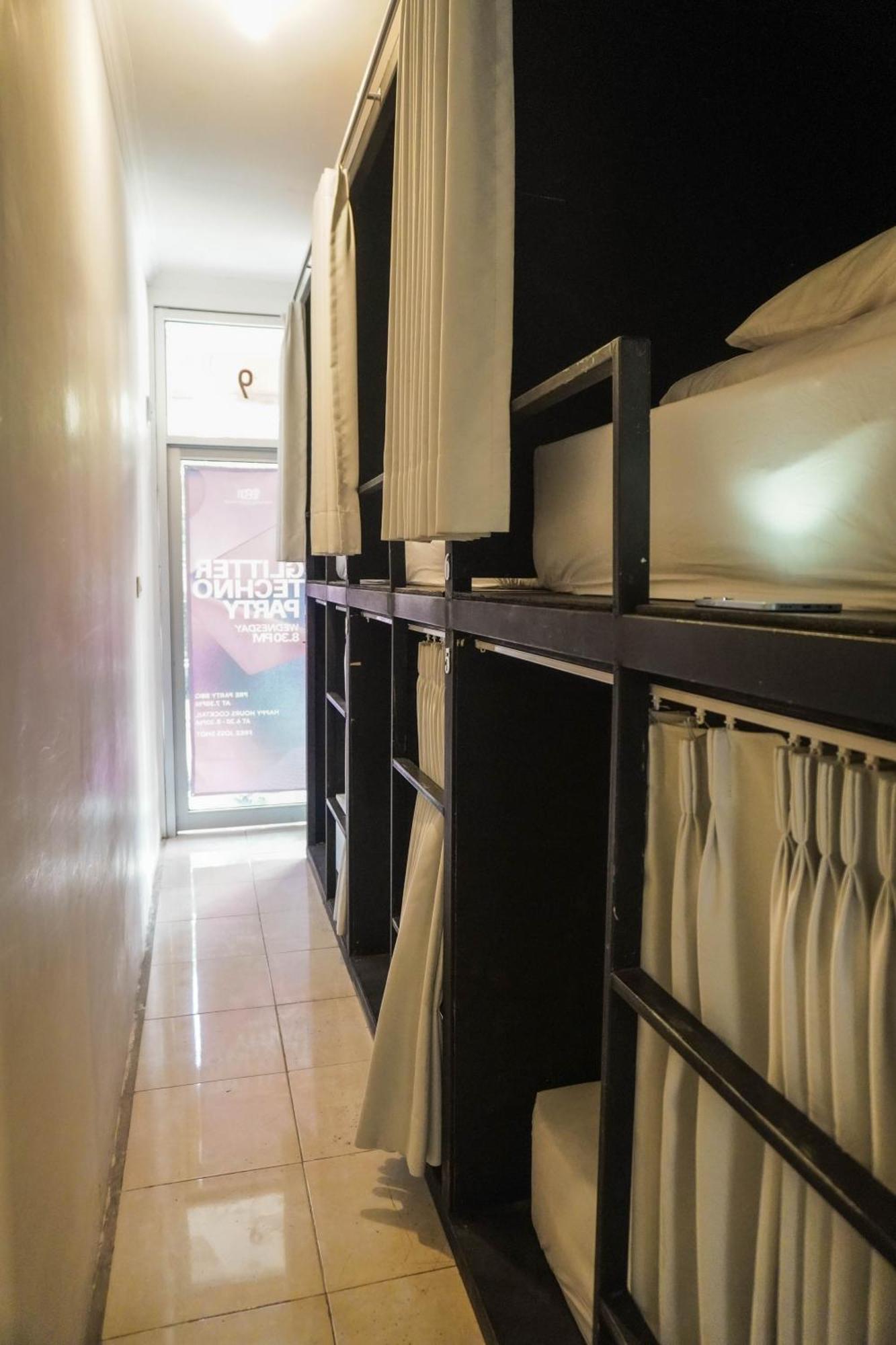 Indonesia Backpacker Hostels Kuta  Exterior foto
